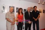 at Anupam Kher_s art exhibition in Bandra on 7th Sept 2010 (79).JPG